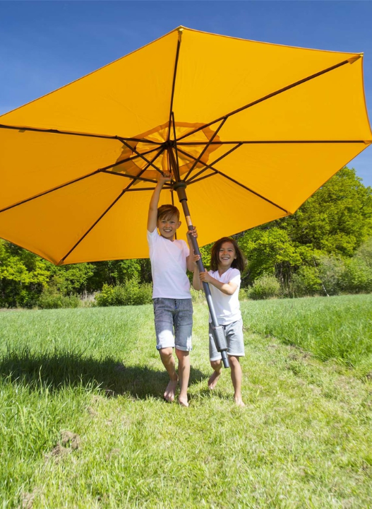 Met onze parasols van Madison, Platinum en meer wordt jouw tuin een schaduwrijk paradijs!